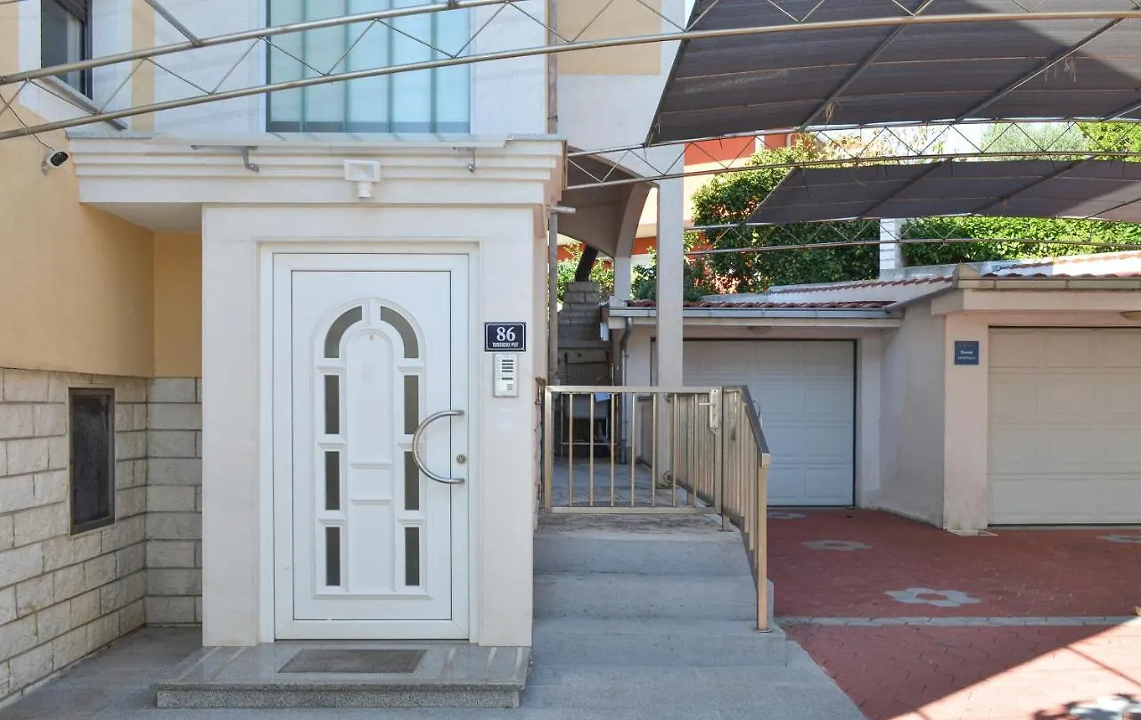 Apartment Villa Klaudia Trogir