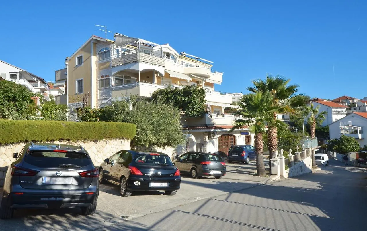 Villa Klaudia Trogir Apartment