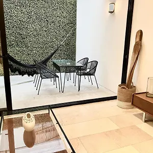 Luxury 5th Avenue Menesse 32 Apartment Playa del Carmen
