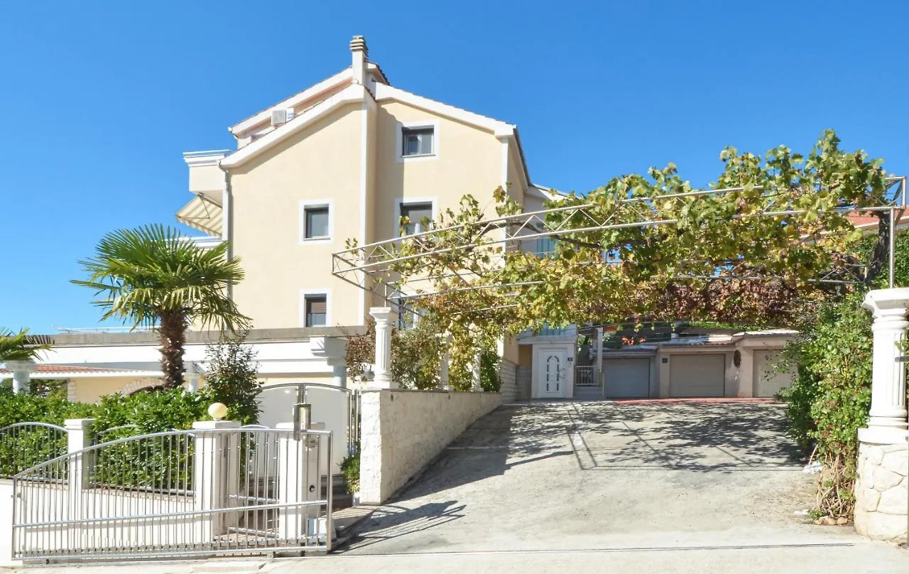 Apartment Villa Klaudia Trogir
