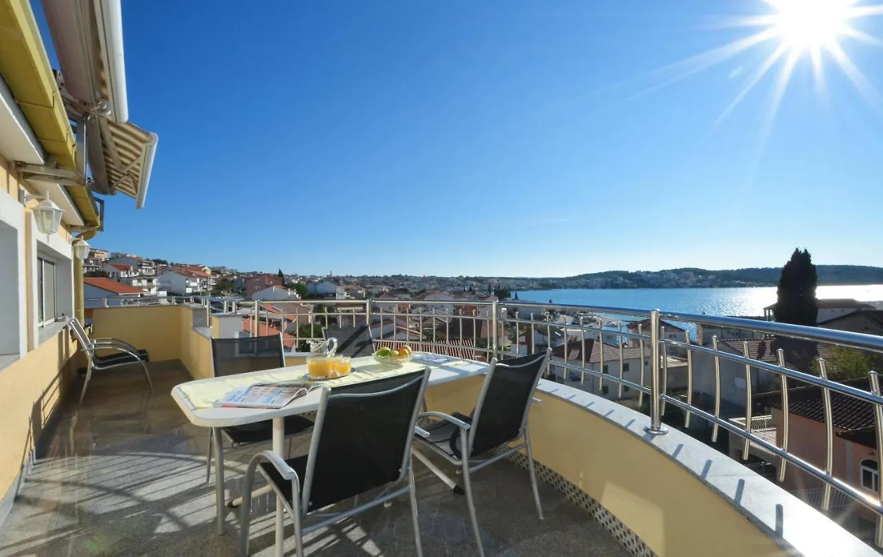 Villa Klaudia 0*, Trogir