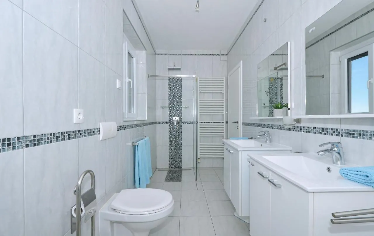 Apartment Villa Klaudia Trogir